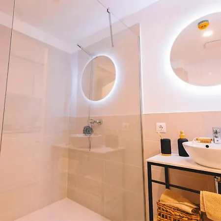 Yugo Salud Appartement Granada Buitenkant foto